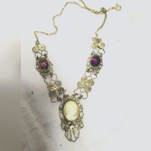 Antique cameo pendant necklace